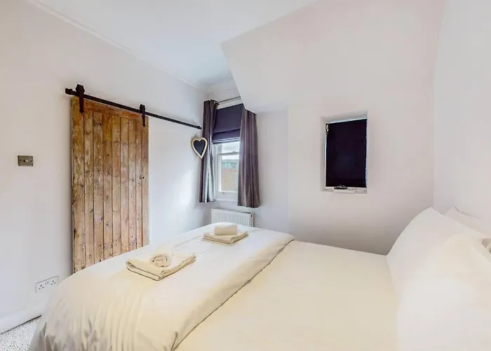 Modern 1Bd Flat In Clapham Old Town